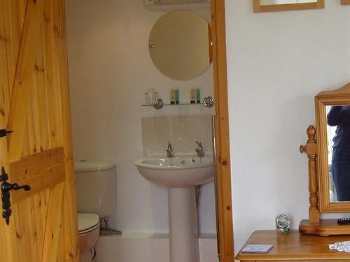 Готель The Wheel House Atlow Екстер'єр фото
